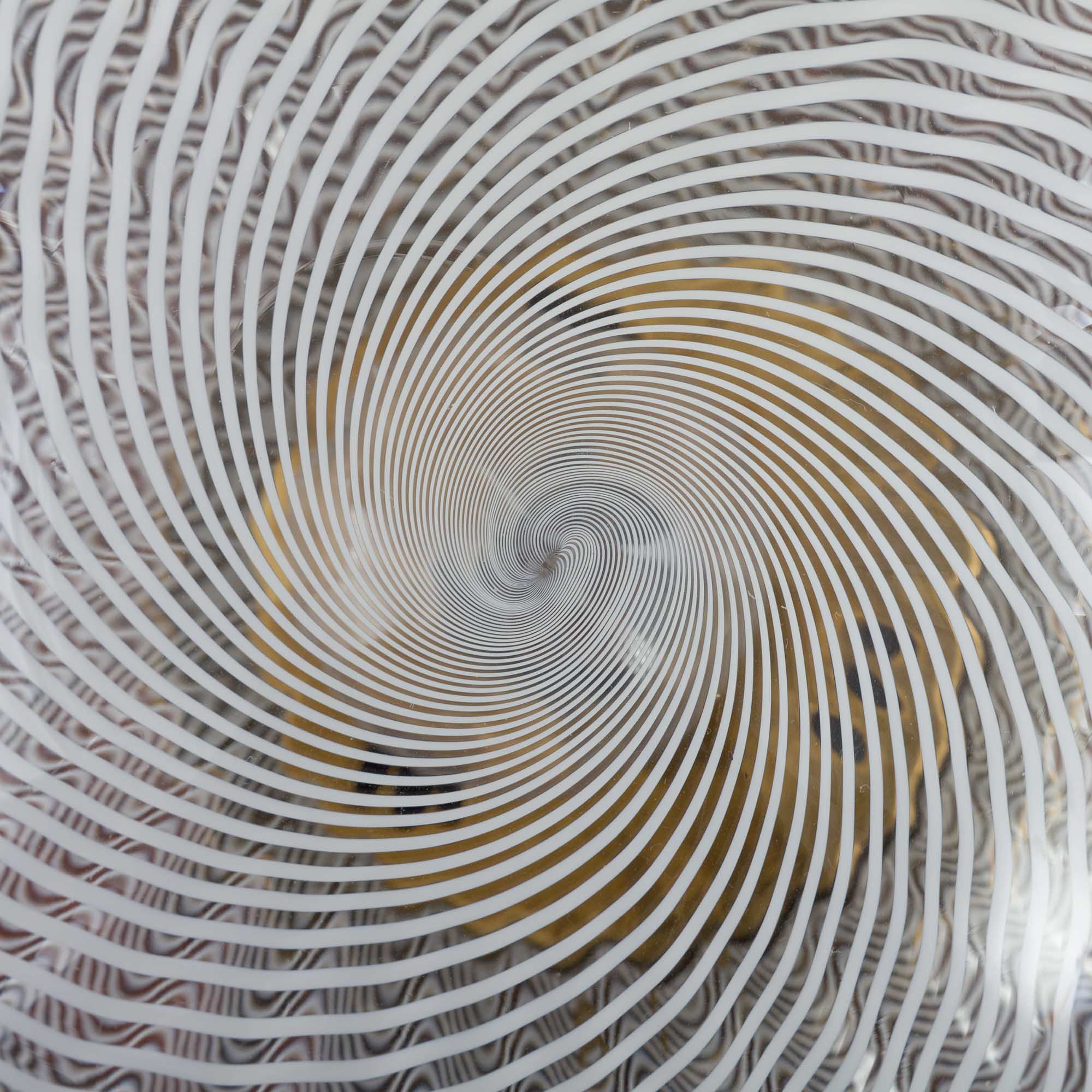 21112K Pair of Tessuto Vetri Venini table lamps with Murano glass swirl bowl shades, 1970s