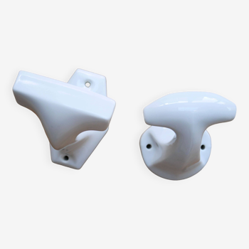 Lot de 2 patères en porcelaine blanche