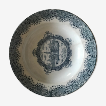 Hollow service dish in Iron Land