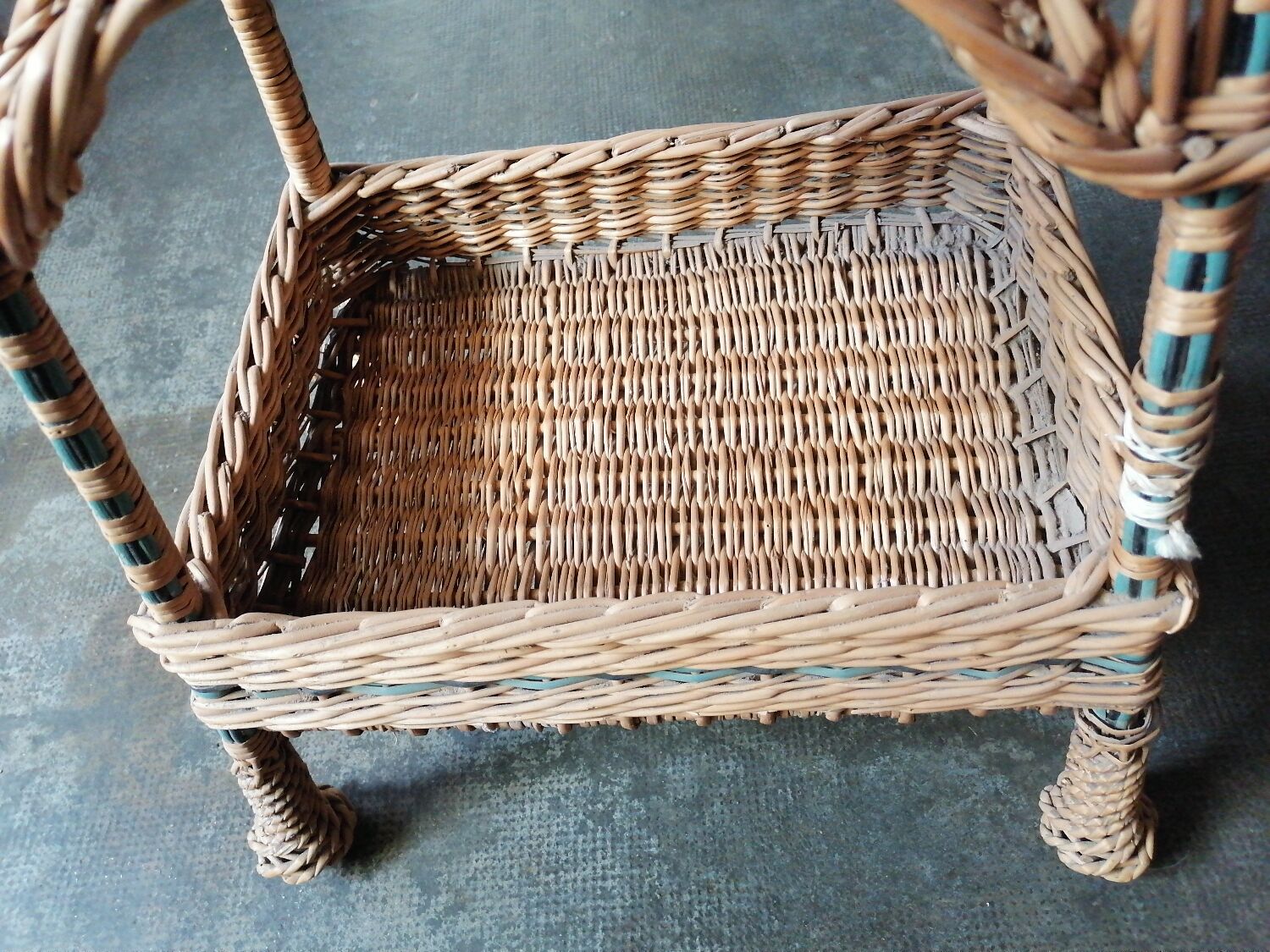 1900 yresse wicker worker serving table