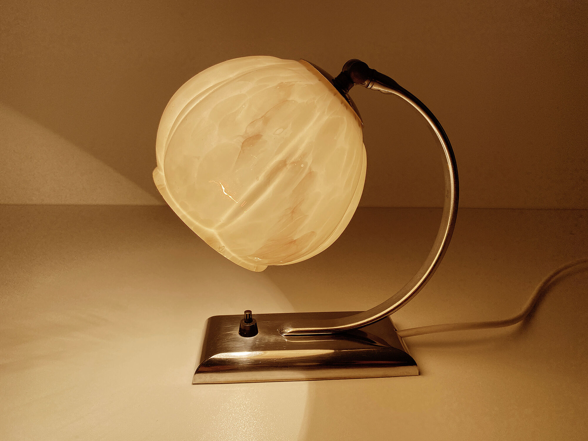 Table lamp art deco bauhaus, vintage 30s, opaline pink chrome