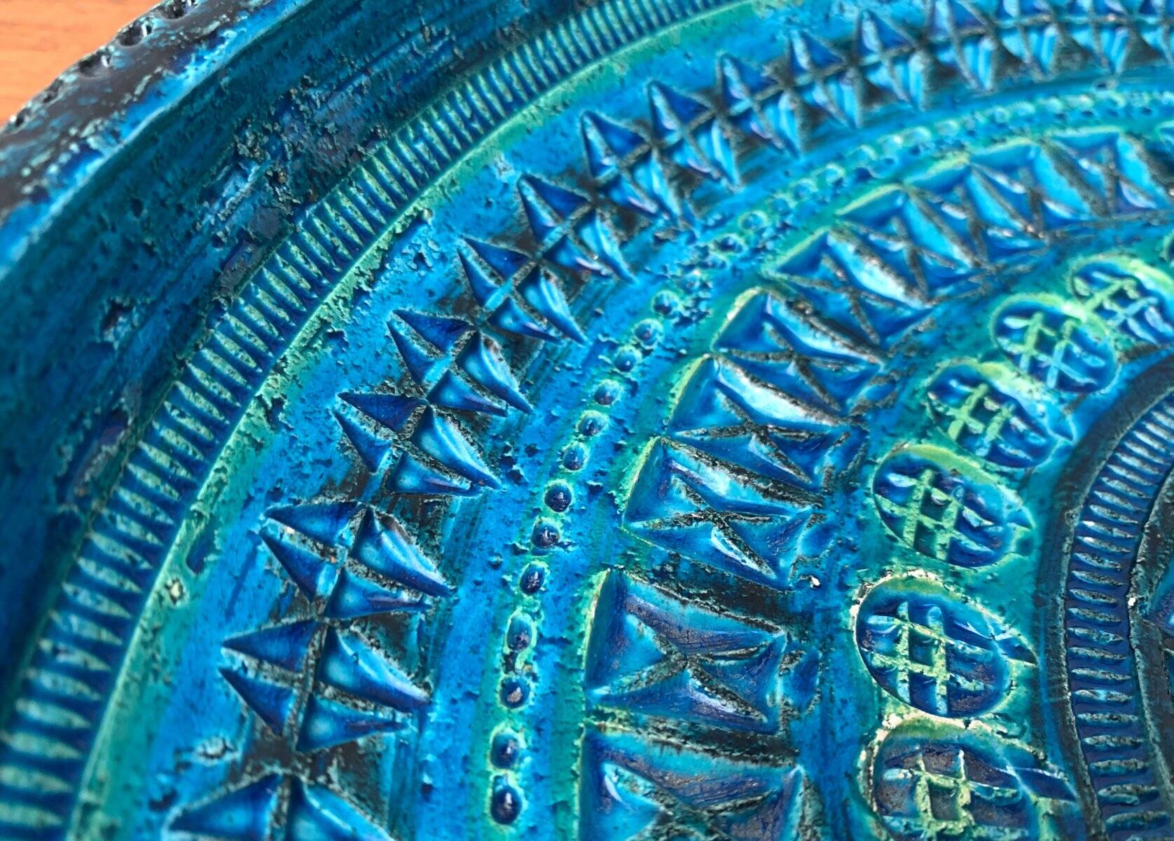 Large Rimini Blue bowl from the mid-century by Aldo Londi for Bitossi.