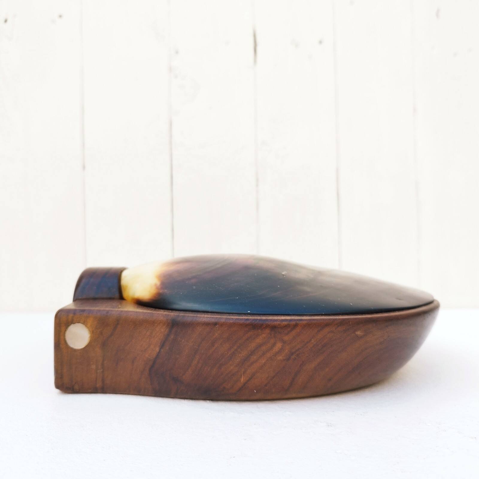 Olive wood and mother-of-pearl shell box A. Noll