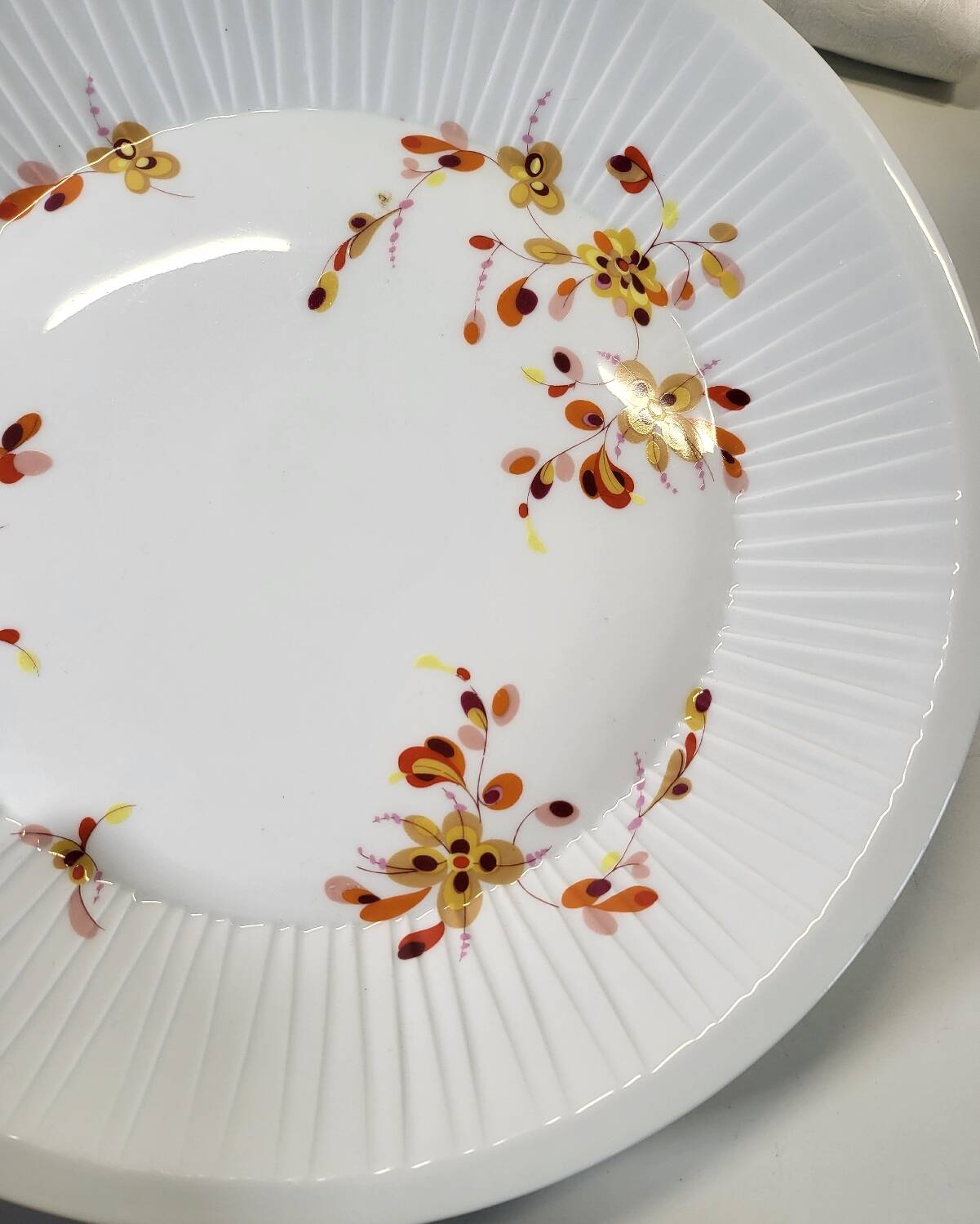 Round, Hollow Serving Dish in Haviland Porcelain, France, Limoges