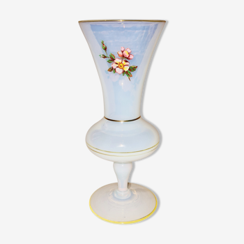 Vase en opaline bleue vintage