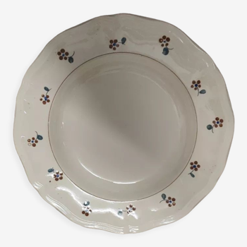 Digoin & Sarreguemines soup plate, Arromanches model