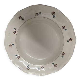 Digoin & Sarreguemines soup plate, Arromanches model