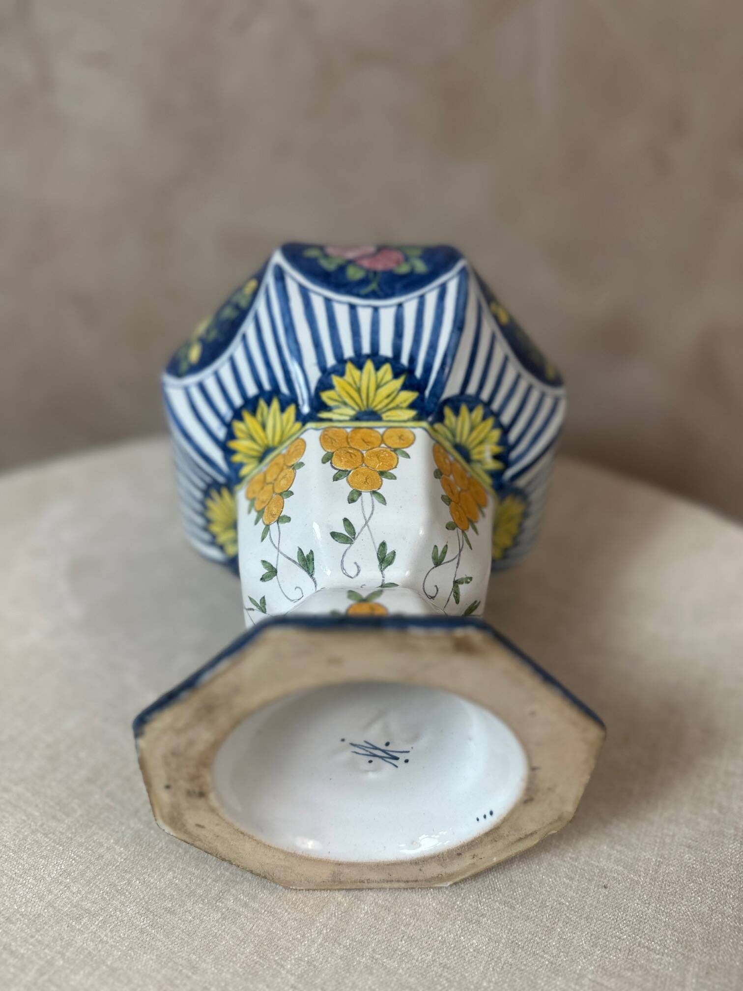 Polychrome vase 1925