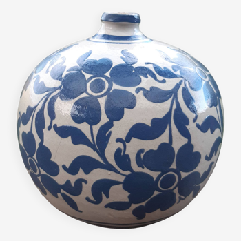 Elchinger ball vase