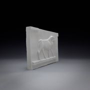 Bas-relief en plâtre – Divinité bélier de l'Égypte antique