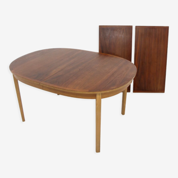 Table de salle à manger scandinave en noyer, Suède, 1960