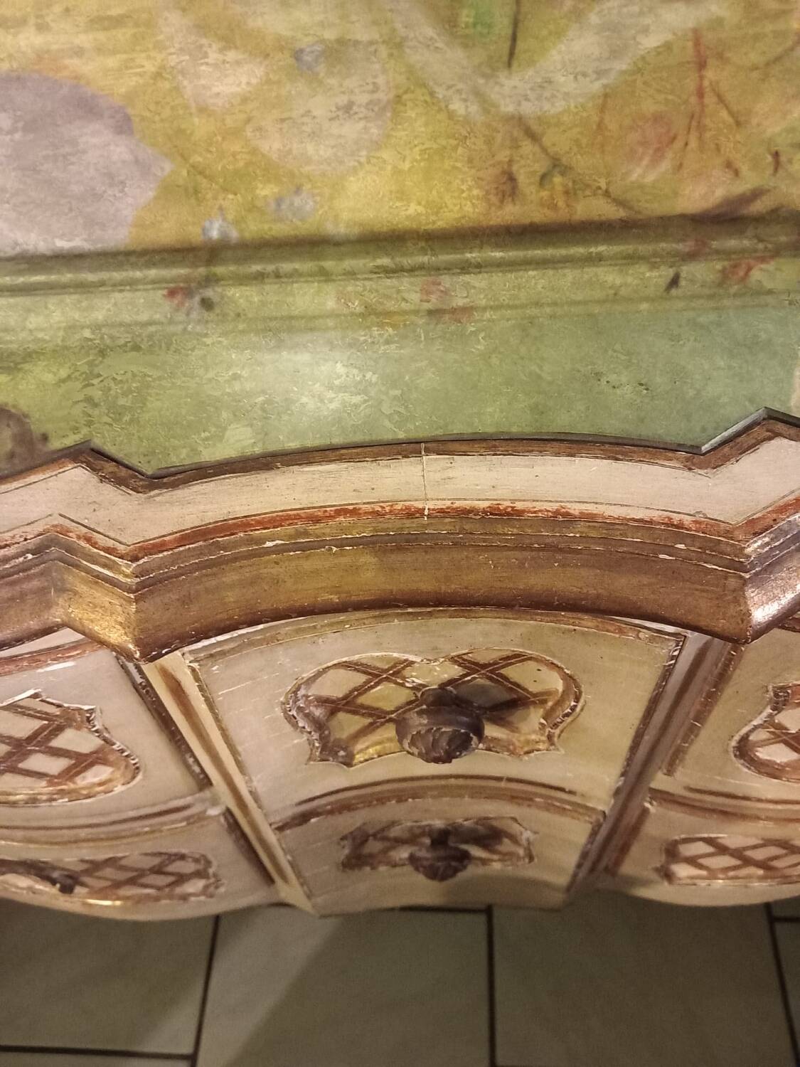 Commode 1900 galbée de style Louis xv