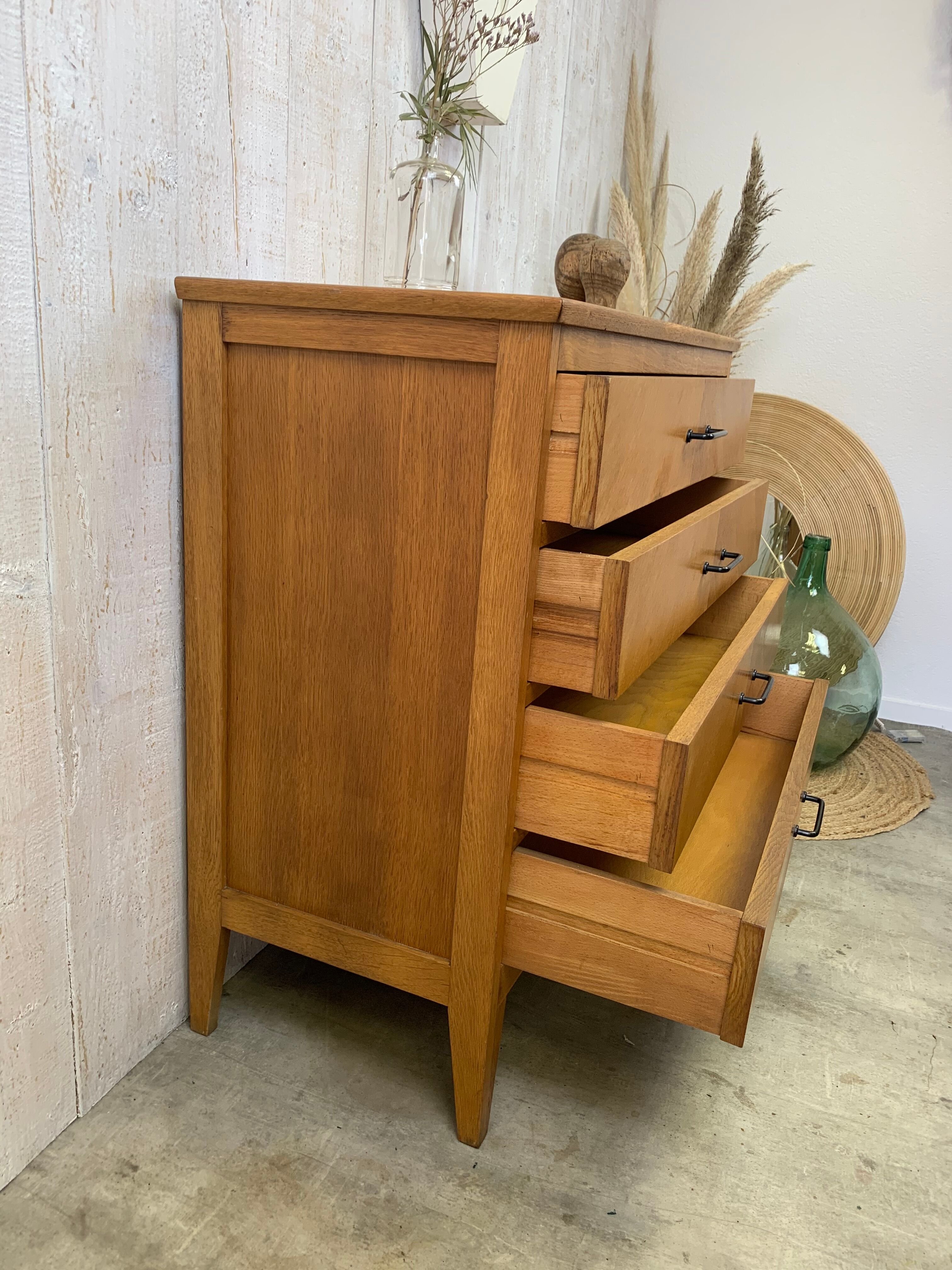 Vintage chest of drawers