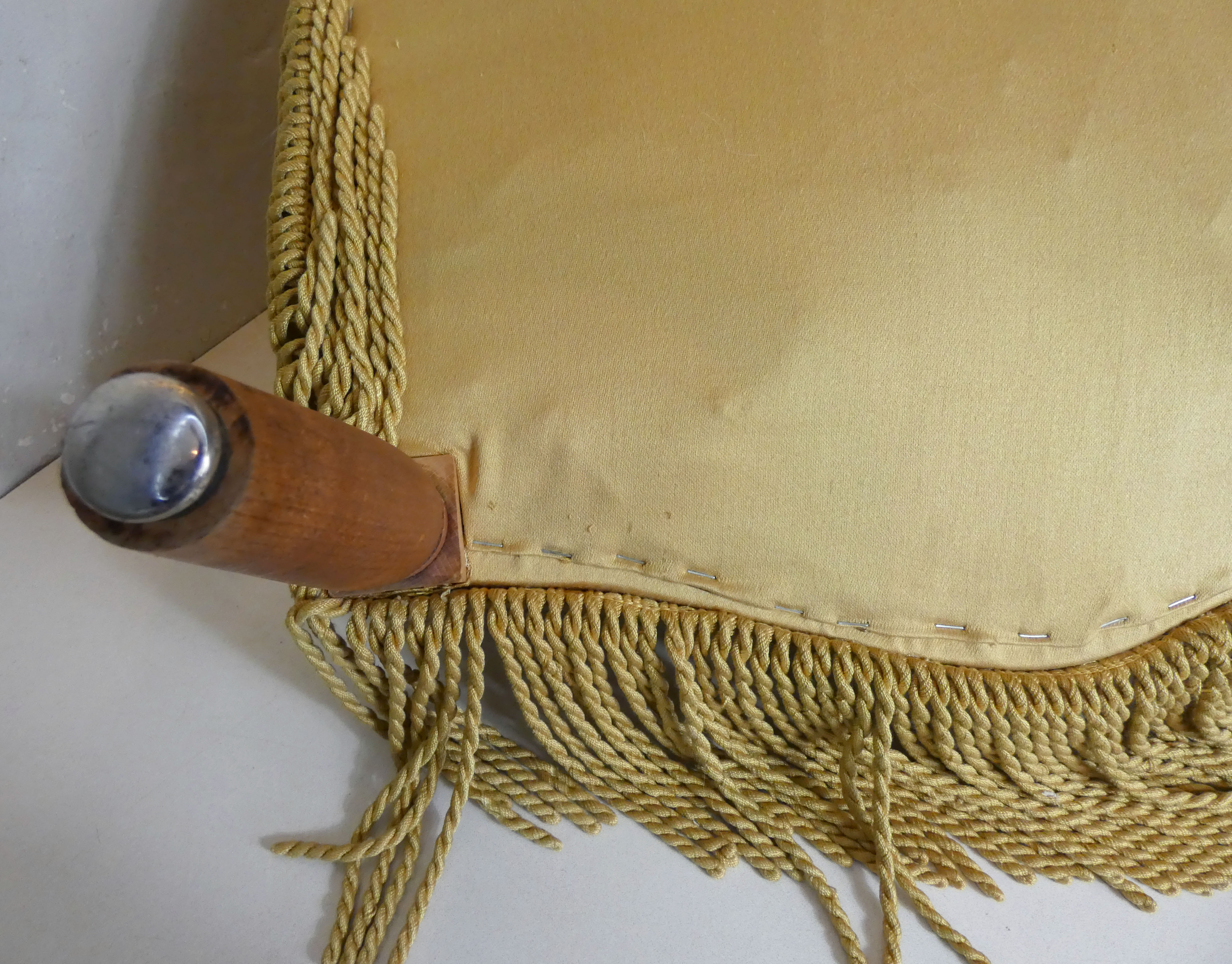 Antique gold toad armchair