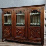 Louis XV style bookcase in walnut circa 1850-1880