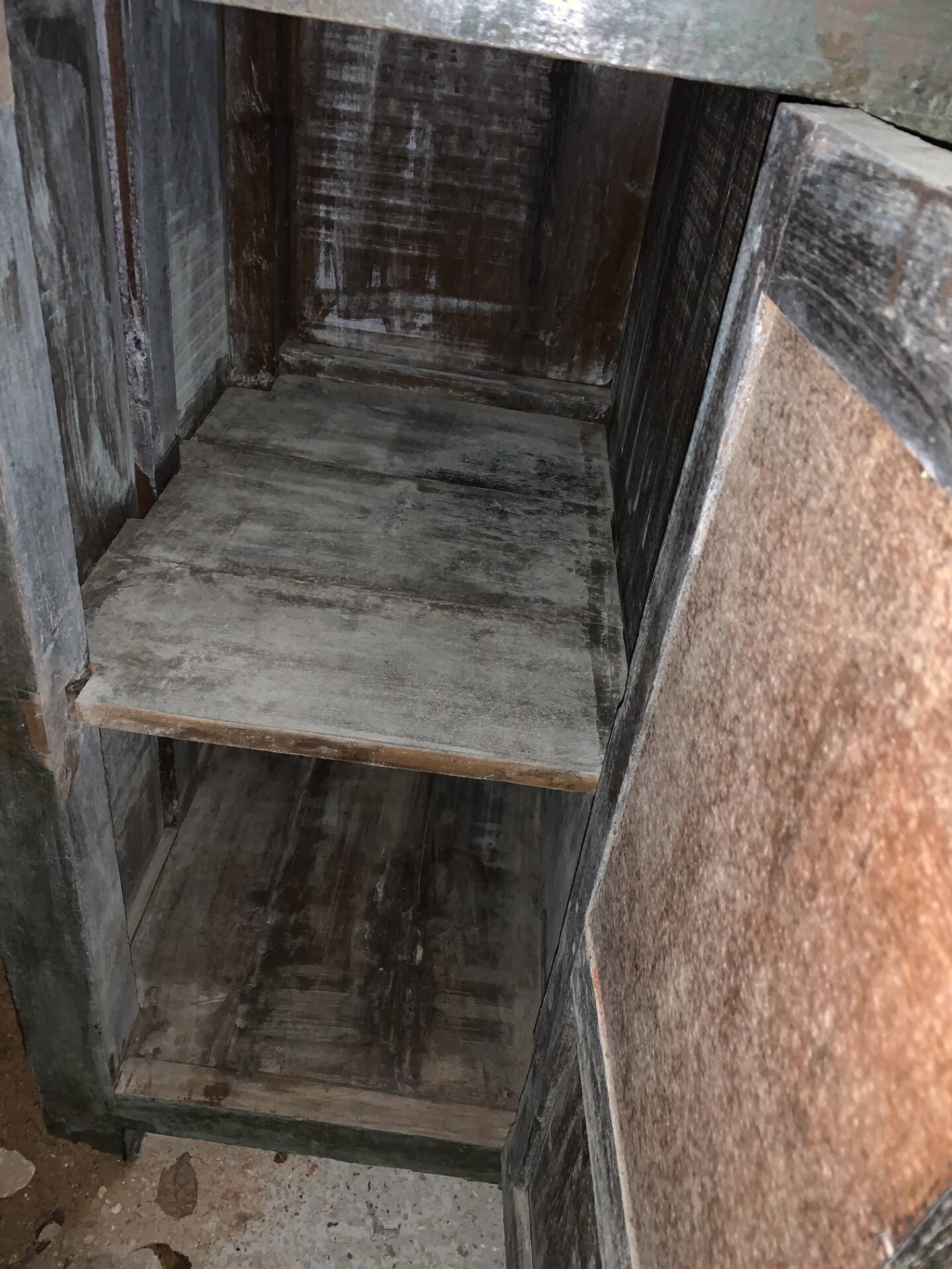 Indian sideboard 4 doors