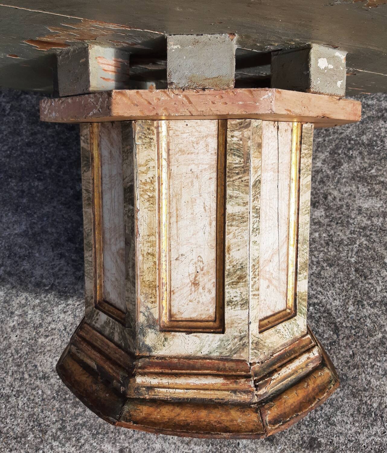 Coffee table (polychrome wood)