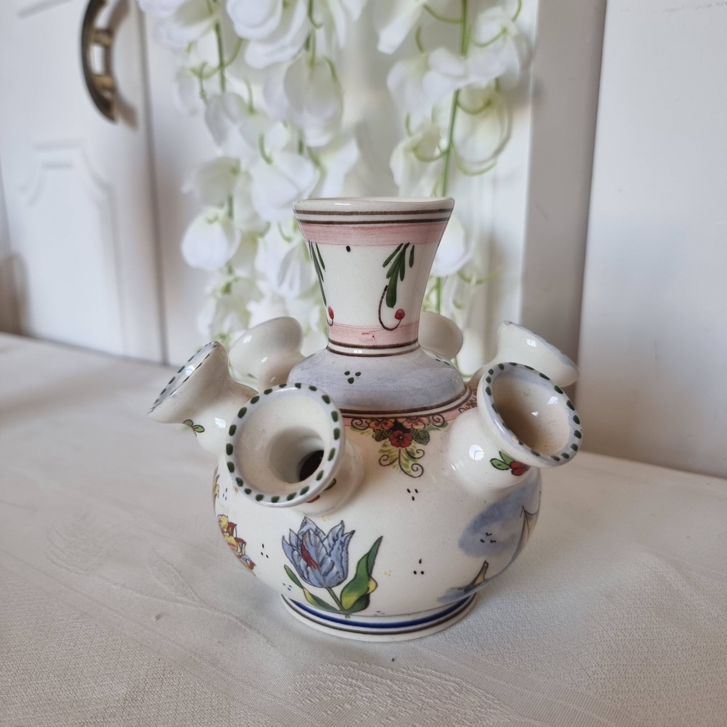 Beautiful Delft porcelain flower vase, hand painted or pitted