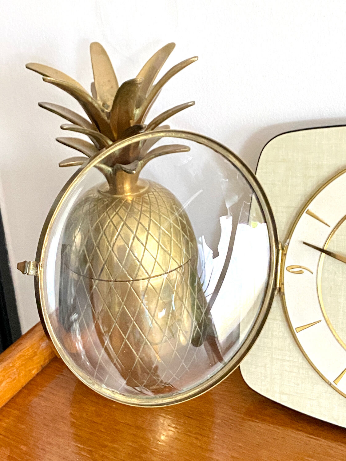 Wall clock Vintage Featured