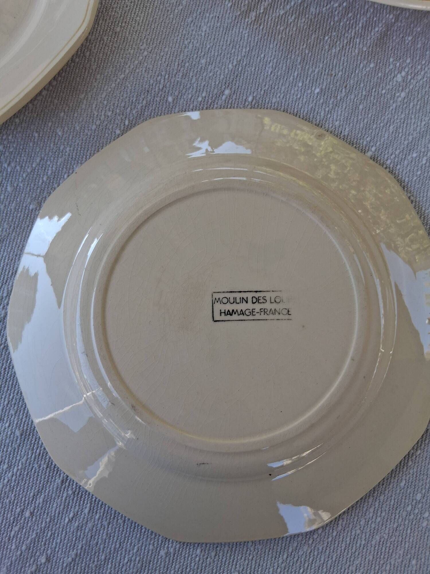 Set of 6 vintage dessert plates from Moulin des Loups in good condition.