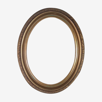 Old frame oval wood stucco gilded