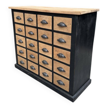 Workshop furniture with 20 drawers