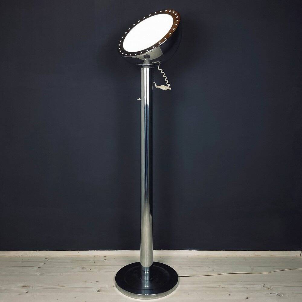 Metal floor lamp with magnet by Goffredo Reggiani, Italy, 1960s.