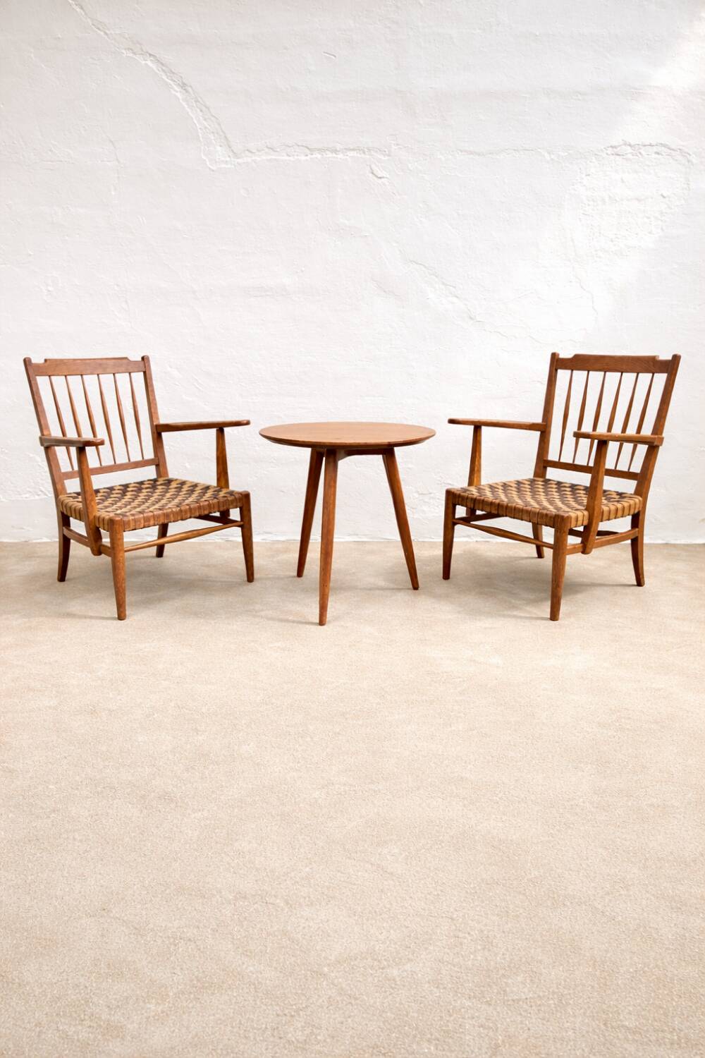 Chaises et table en chêne hongrois des années 1940, Lajos Kozma.
