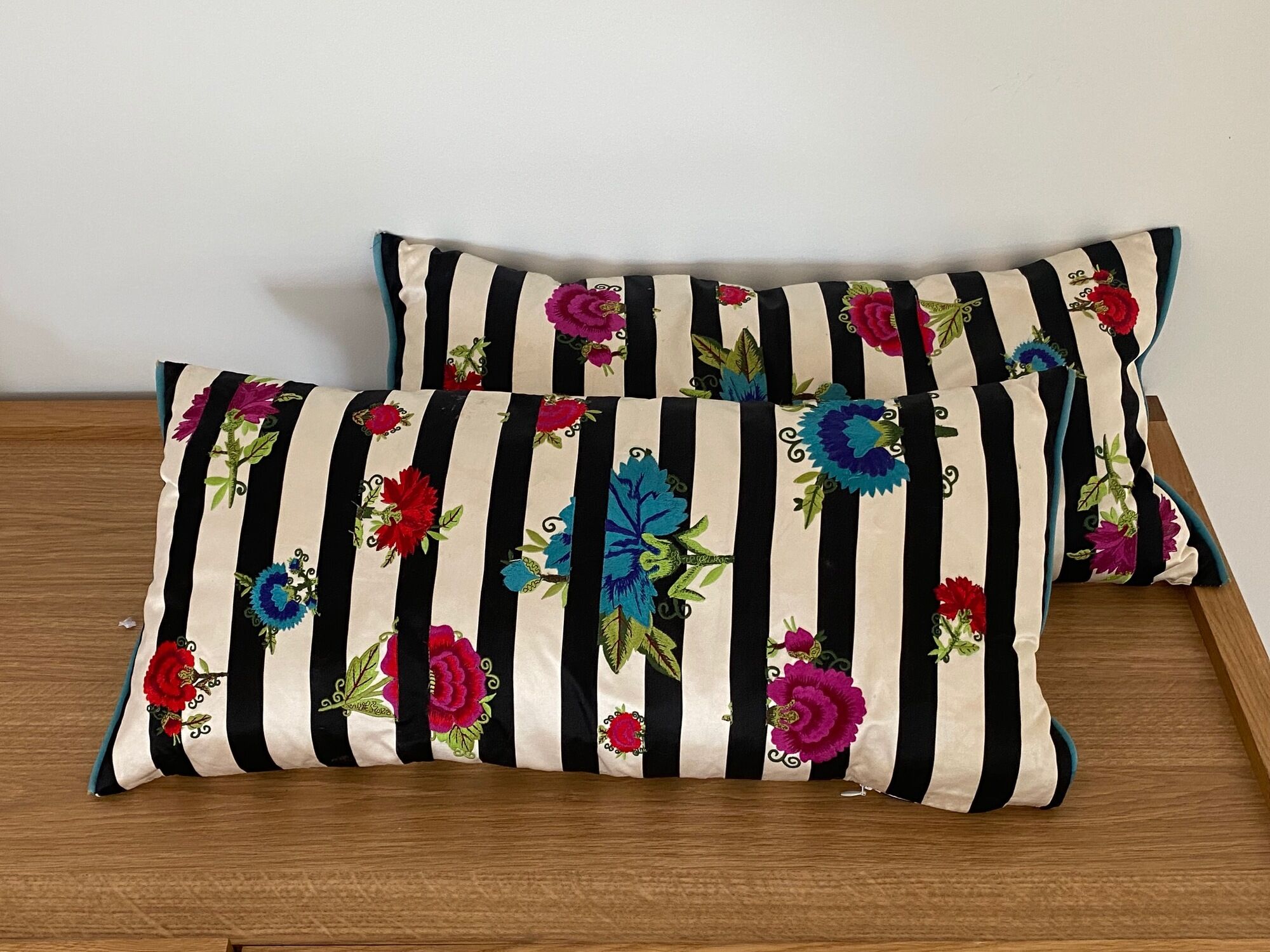 Lot of 2 cushions in the evening embroidered christian lacroix
