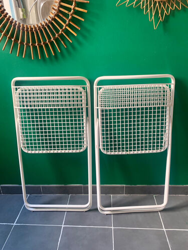 Série de 2 chaises pliables signée Ému Italien