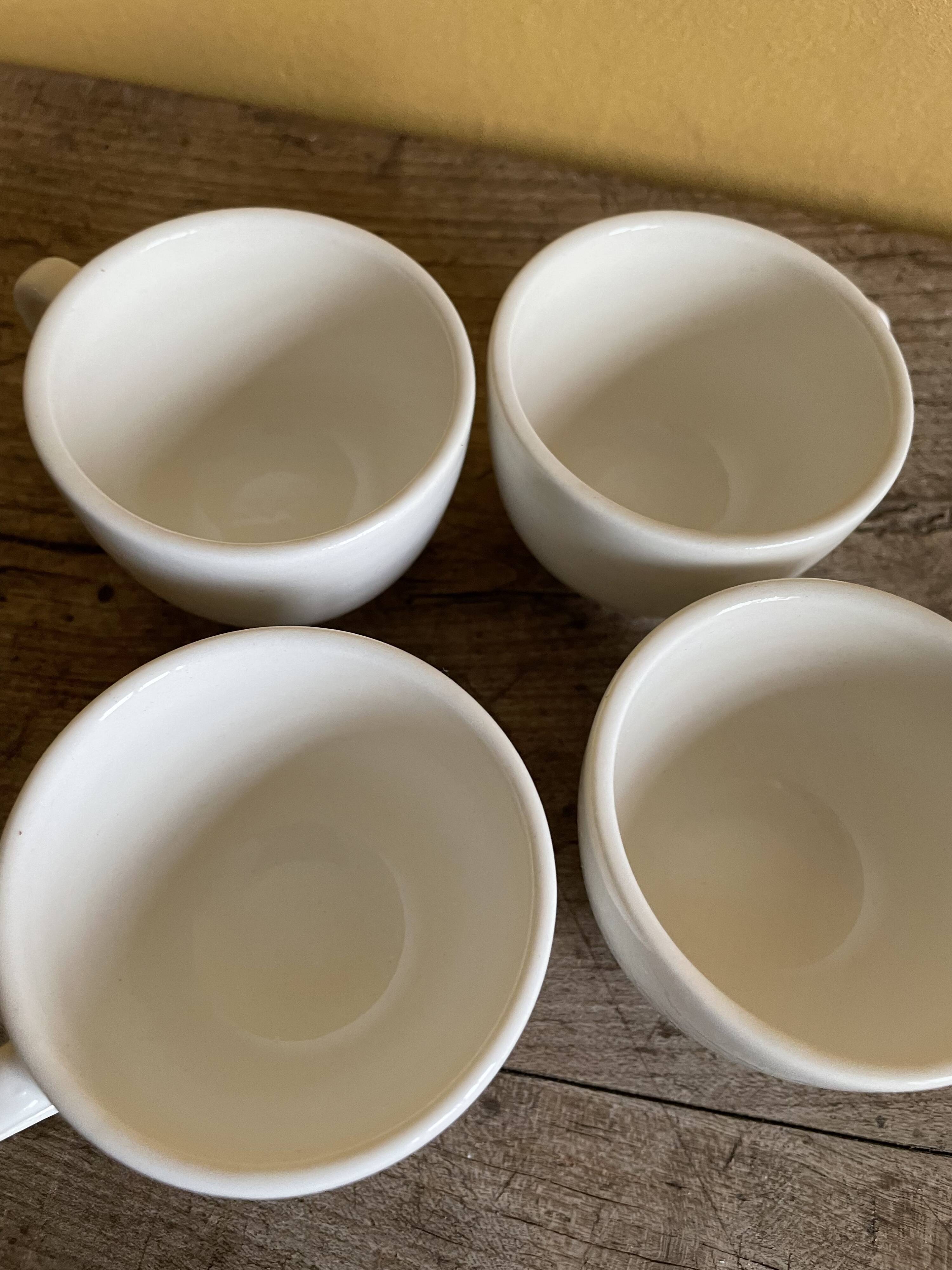 Set of ceramic cups