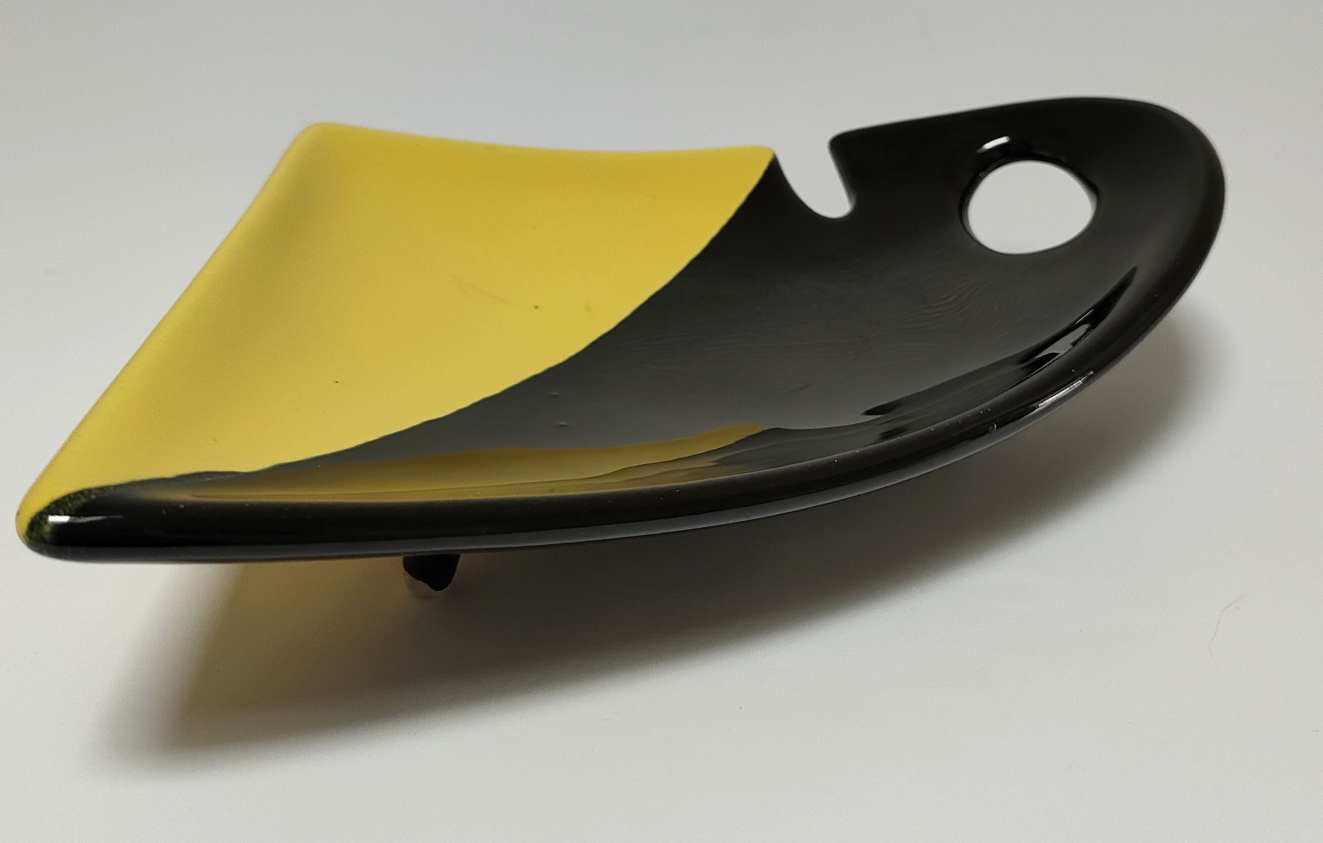 Empty pocket anthropomorphic ceramic black and yellow design 50s