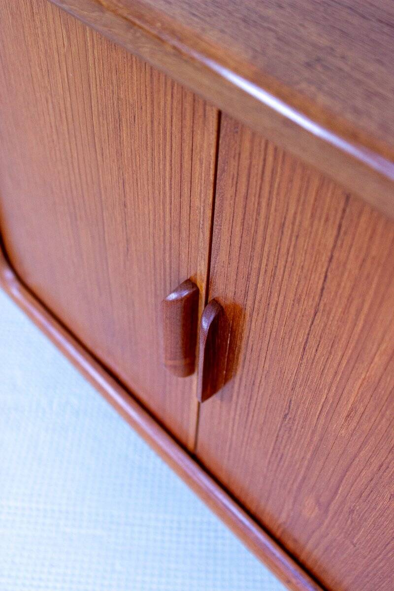 Commode d'Angle Mid-Century en Teck de Dyrlund, Danemark, 1960s