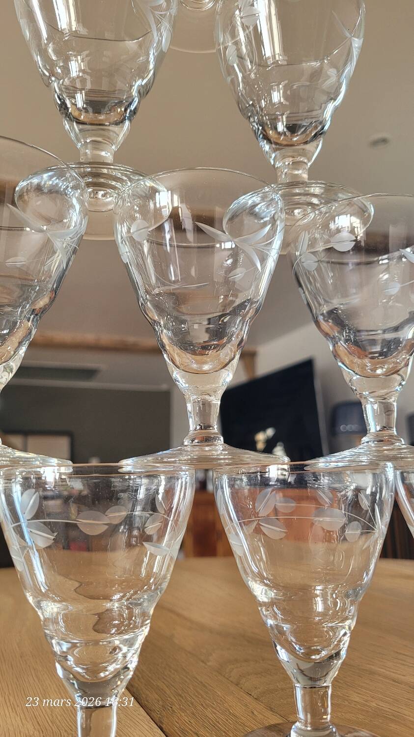 10 vintage wine glasses