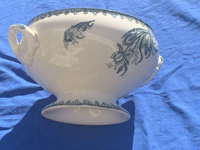 Soup tureen base, old salad bowl, iron earth with blue iris pattern, 19th century, collector's item