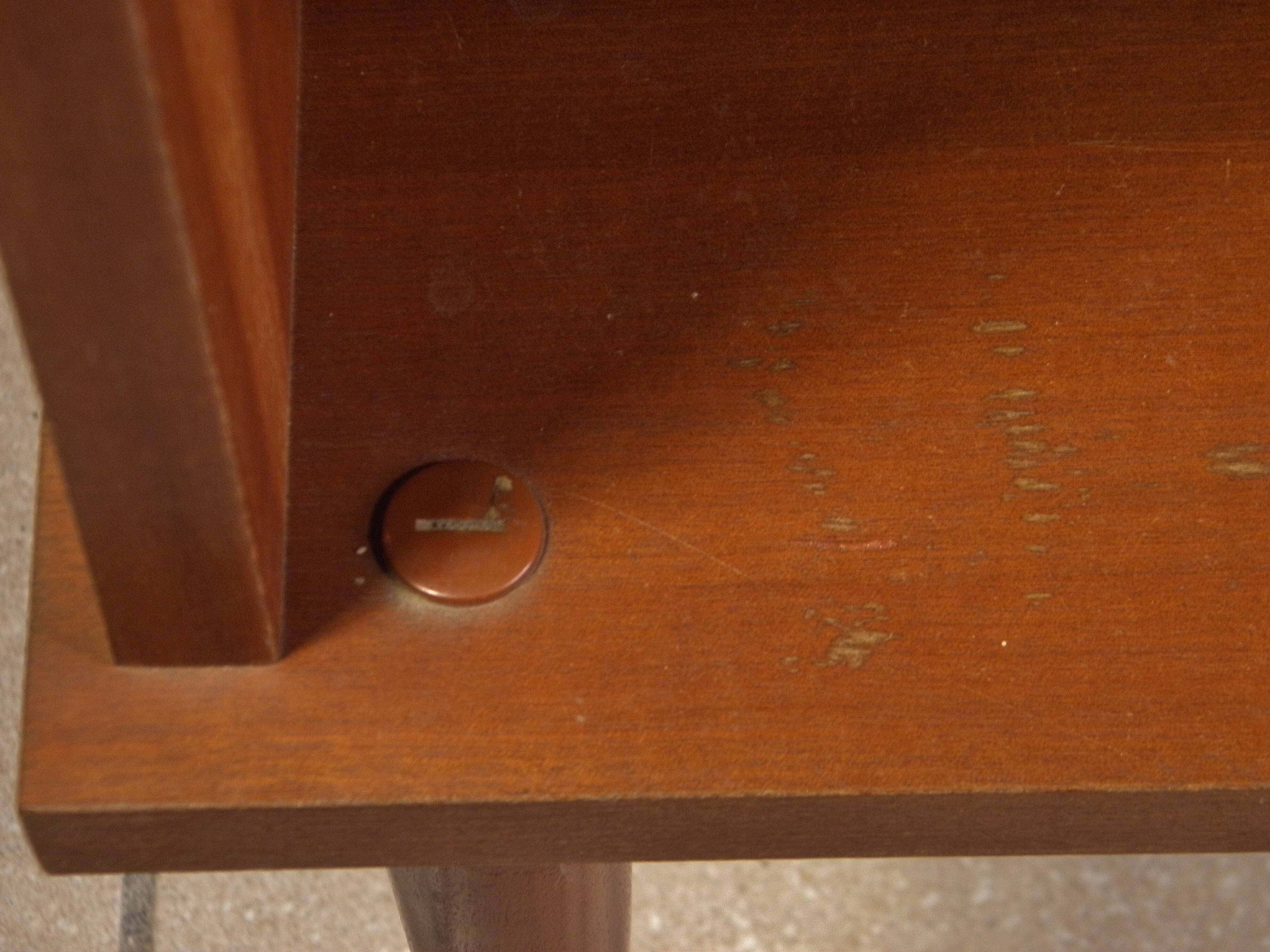 Deux tables de chevet années 60-70