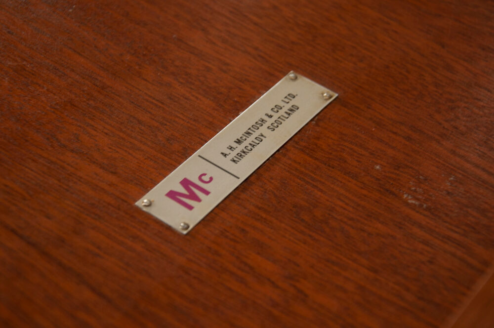 Round vintage extendable dining table from Mcintosh