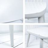 Chaise vintage blanche en bois