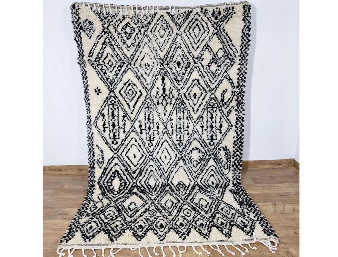 Moroccan carpet 246x146cm