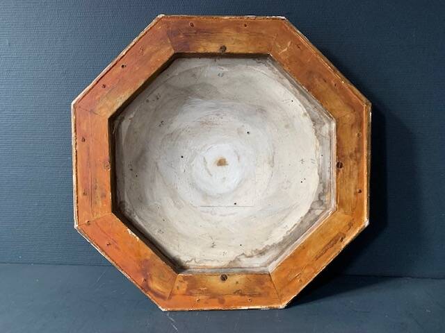 Large vintage ceiling ornament in wood and gilded resin, Louis XIV style