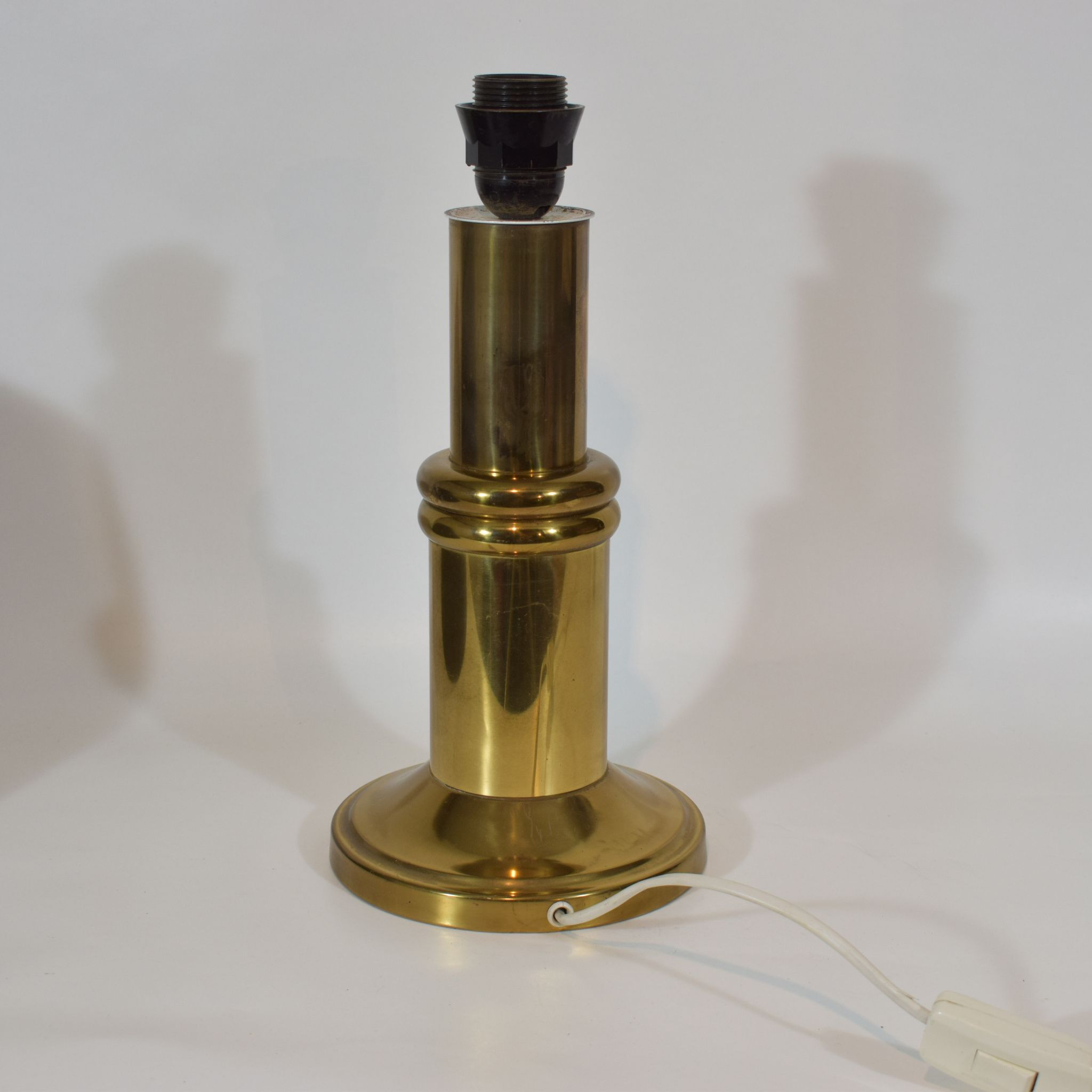 Lampe de table vintage en laiton