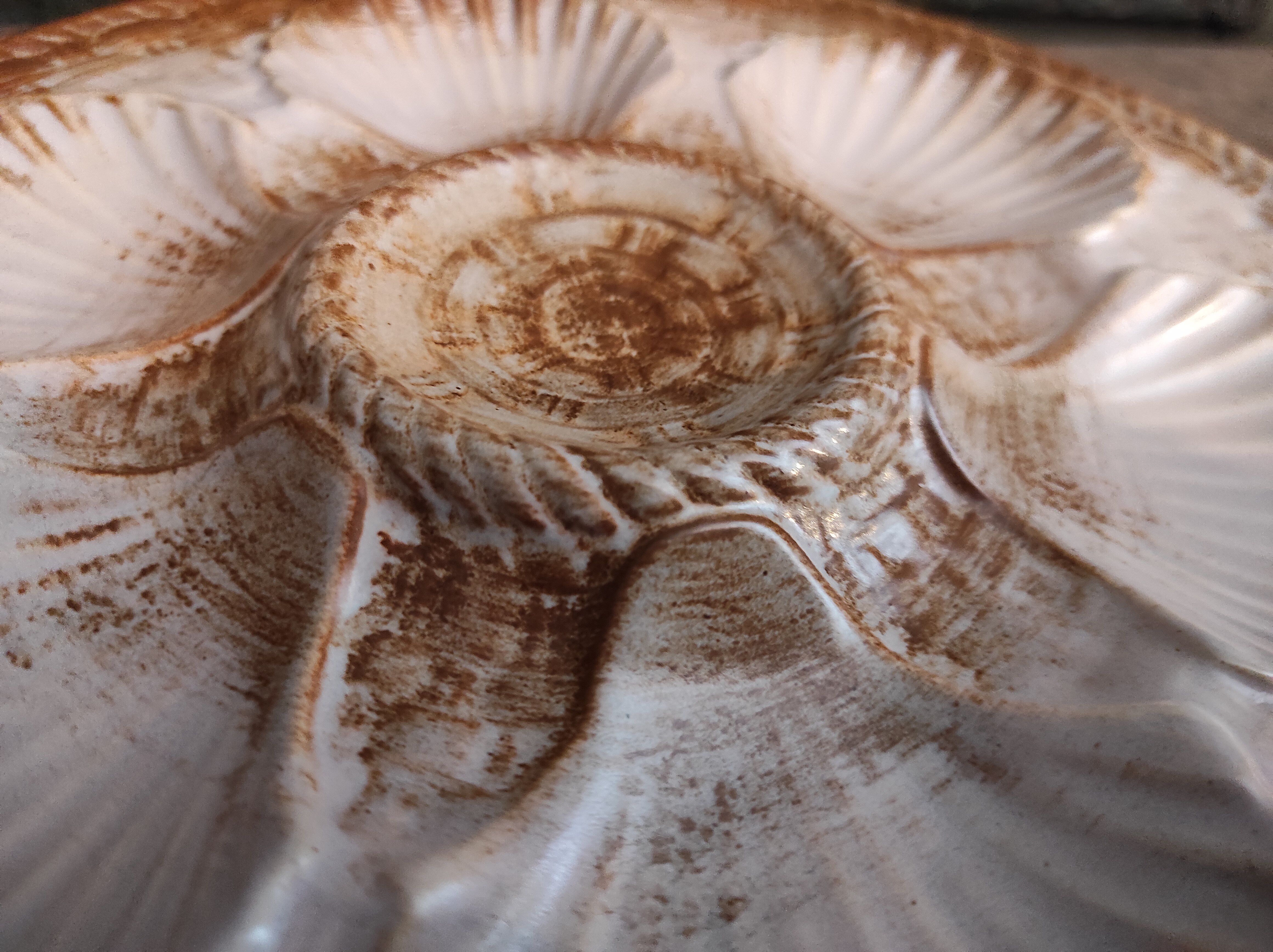 Vintage French Oyster Plate in Majolica from Longchamp