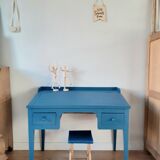 Retro child desk