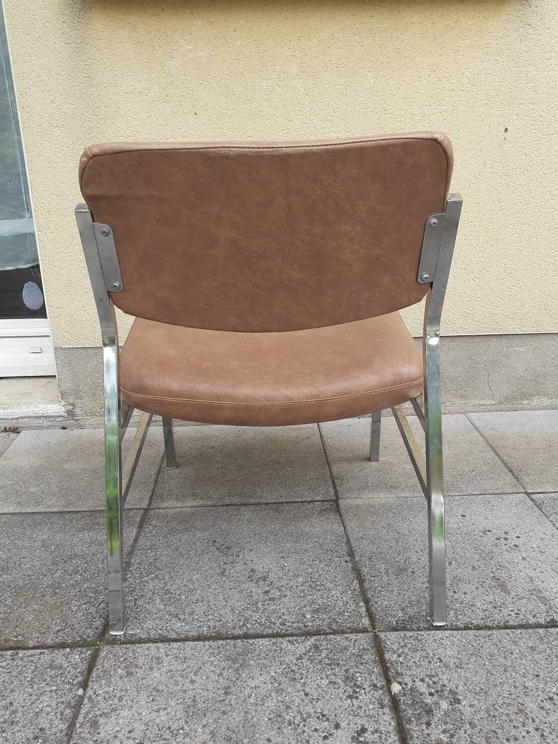 Vintage design armchair