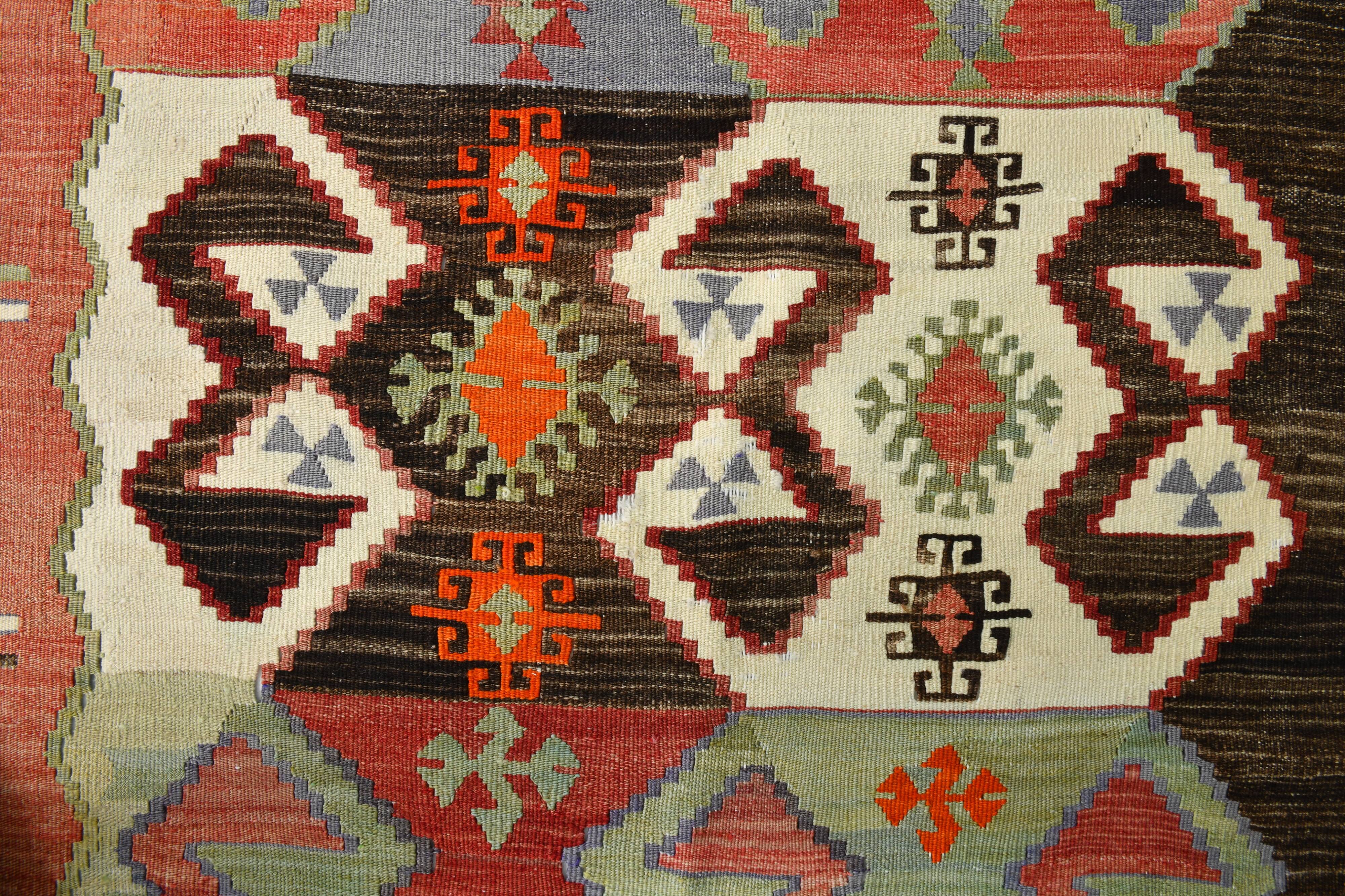 4x6 Red & Green Geometric Persian Kilim Rug, 132x194Cm