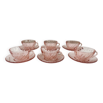 Set of 6 twisted rosaline cups and saucers Arcoroc France