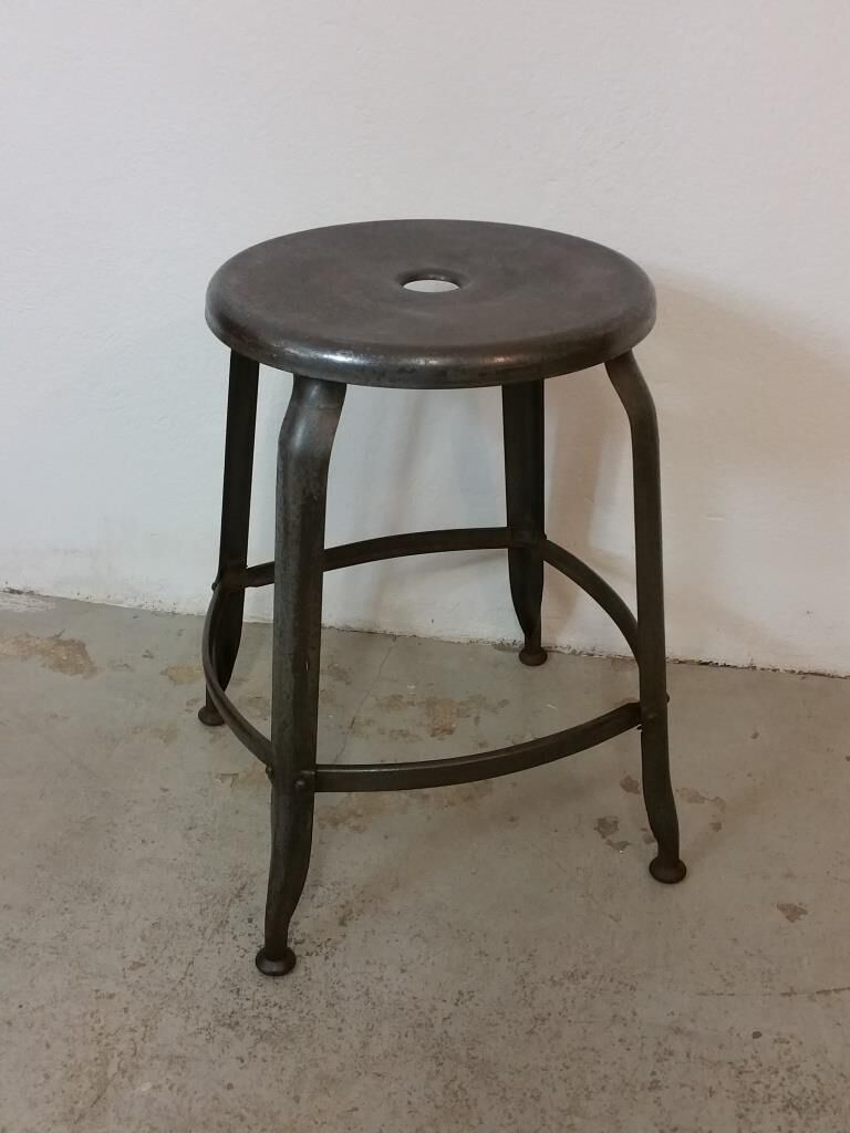 Nicolle stool