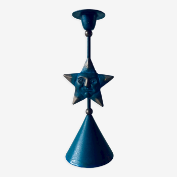 Metal star candle holder