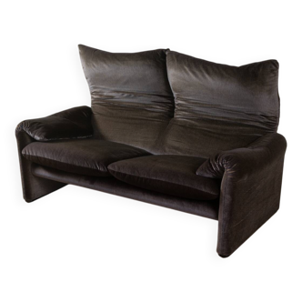 675 Maralunga Sofa by Vico Magistretti, Cassina