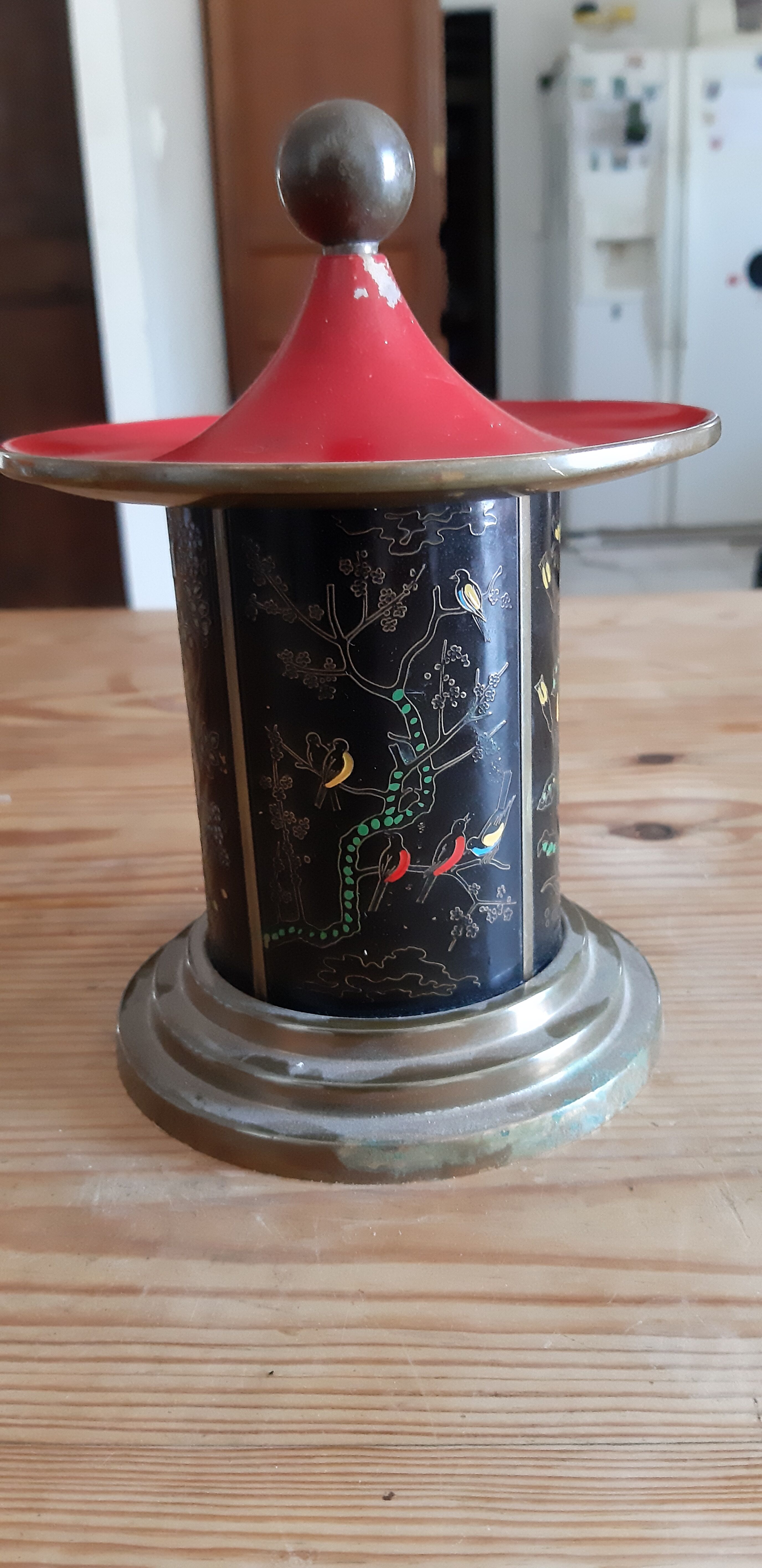 Cigarettes holder vintage metal enamelled